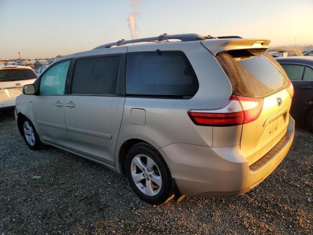 Photo 2 from auction – 2017 TOYOTA SIENNA LE with VIN 5TDKZ3DC1HS798344