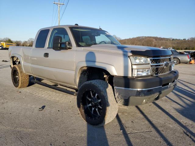 Photo 4 from auction – 2005 CHEVROLET SILVERADO with VIN 1GCHK29UX5E217774