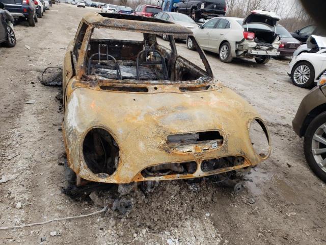 Photo 5 from auction – 2004 MINI COOPER S with VIN WMWRE33484TD84915
