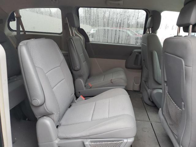 Photo 11 from auction – 2010 CHRYSLER TOWN & COU with VIN 2A4RR5D1XAR415390