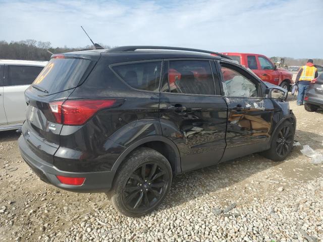 Photo 3 from auction – 2019 FORD ESCAPE SE with VIN 1FMCU0GD2KUB74945