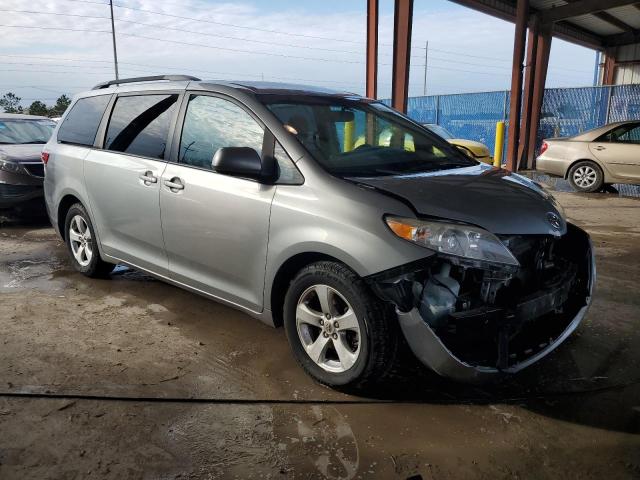 Photo 4 from auction – 2017 TOYOTA SIENNA LE with VIN 5TDKZ3DC0HS812895