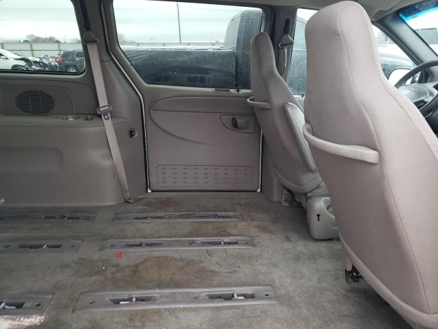 Photo 11 from auction – 2003 CHRYSLER VOYAGER LX with VIN 1C4GJ45333B106201