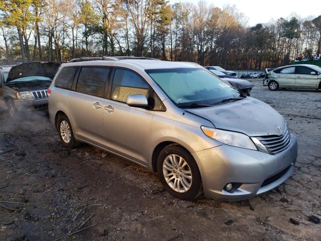 Photo 4 from auction – 2011 TOYOTA SIENNA XLE with VIN 5TDYK3DC7BS071781
