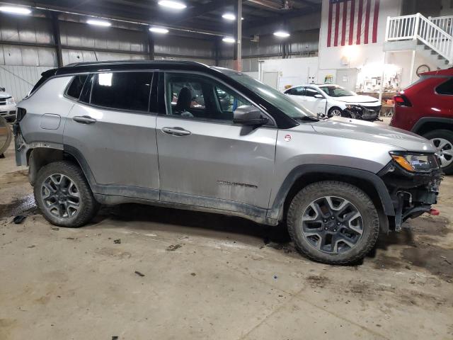 Фото 4 с аукциона – 2019 JEEP COMPASS TR с VIN 3C4NJDDBXKT671395