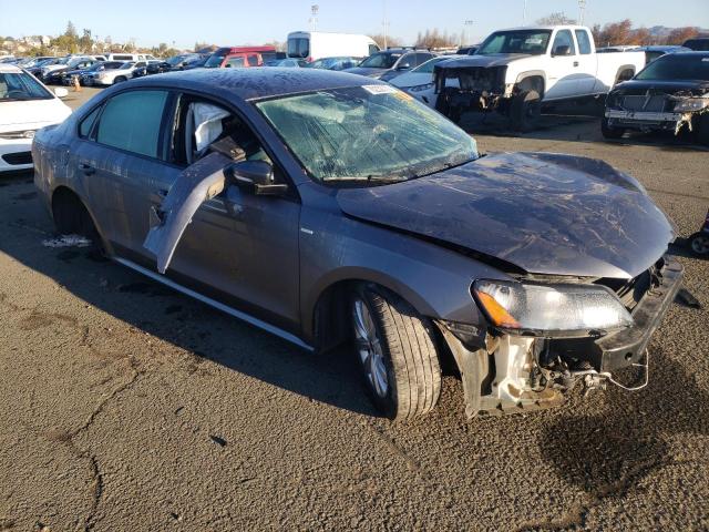 Photo 4 from auction – 2015 VOLKSWAGEN PASSAT S with VIN 1VWAT7A36FC017130