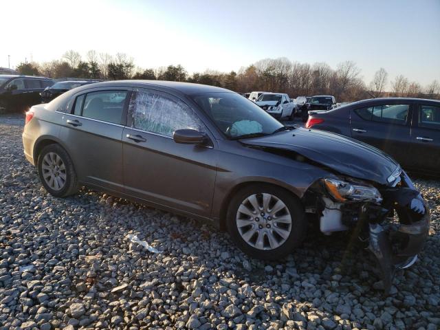 Photo 4 from auction – 2013 CHRYSLER 200 LX with VIN 1C3CCBAG3DN723723