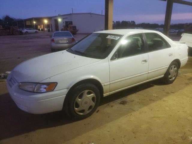 TOYOTA CAMRY CE 1998 with VIN 4T1BF22K7WU058976 - Photo from auction