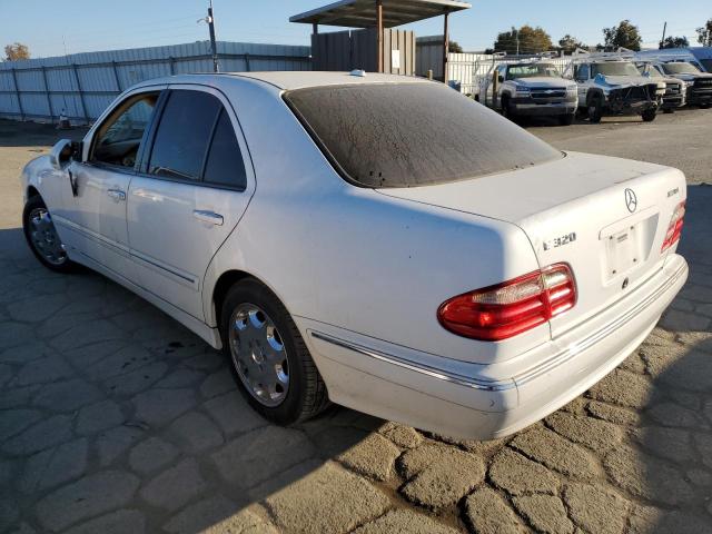 Фото 2 с аукциона – 2000 MERCEDES-BENZ E-320 с VIN WDBJF65J4YB098505