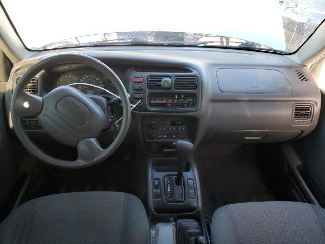 Photo 8 from auction – 2003 CHEVROLET TRACKER with VIN 2CNBJ13C836914456