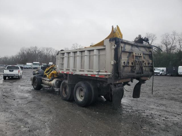Photo 3 from auction – 2005 MACK 700 CV700 with VIN 1M2AG11C75M016318