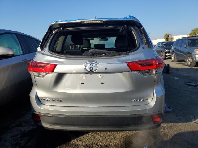 Photo 6 from auction – 2019 TOYOTA HIGHLANDER with VIN 5TDJZRFH4KS616716