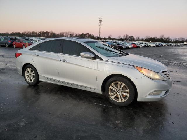 Photo 4 from auction – 2011 HYUNDAI SONATA SE with VIN 5NPEC4AB7BH192446