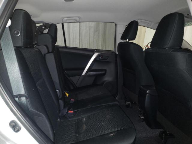 Photo 11 from auction – 2018 TOYOTA RAV4 LE with VIN JTMBFREV0JJ237860