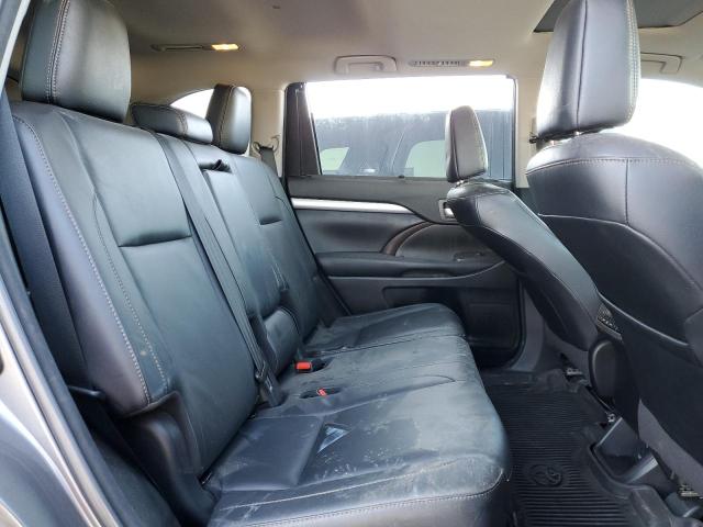 Photo 11 from auction – 2018 TOYOTA HIGHLANDER with VIN 5TDKZRFH2JS530453