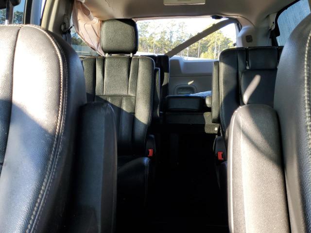 Photo 10 from auction – 2014 CHRYSLER TOWN & COU with VIN 2C4RC1BG1ER454138