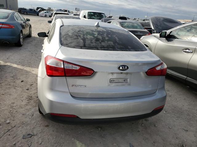 Фото 6 с аукциона – 2016 KIA FORTE LX с VIN KNAFX4A67G5551407