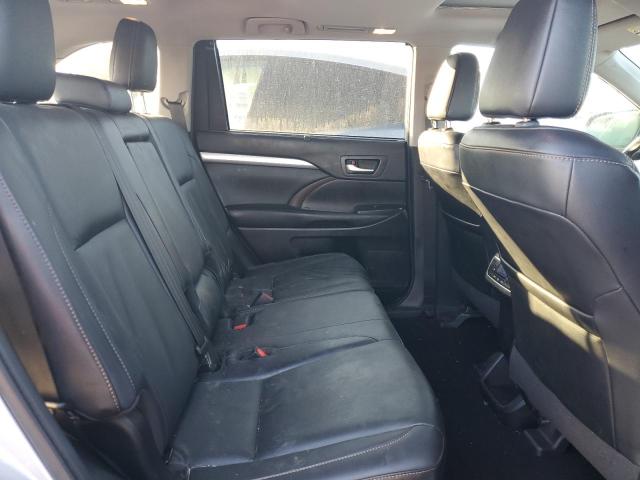 Photo 11 from auction – 2019 TOYOTA HIGHLANDER with VIN 5TDJZRFH4KS616716