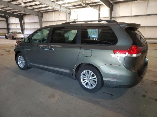 Photo 2 from auction – 2013 TOYOTA SIENNA XLE with VIN 5TDYK3DC5DS281931