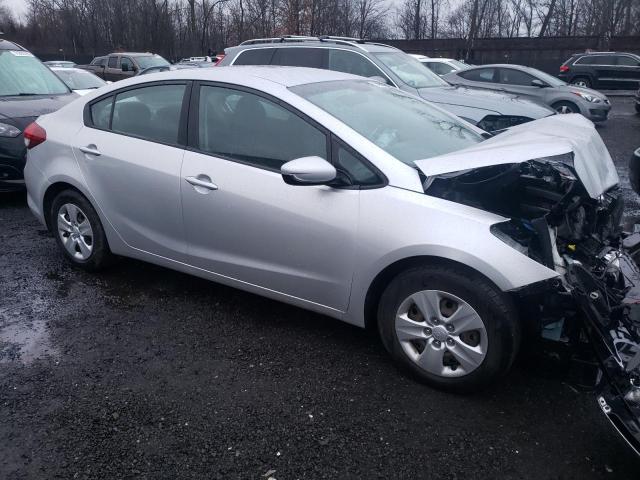 Photo 4 from auction – 2017 KIA FORTE LX with VIN 3KPFK4A74HE012971