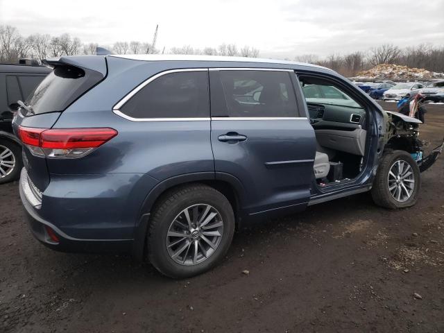 Photo 3 from auction – 2017 TOYOTA HIGHLANDER with VIN 5TDJZRFH7HS449857