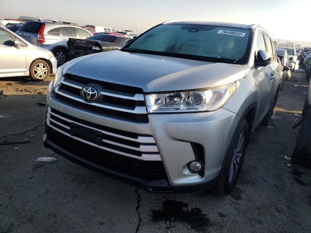 TOYOTA HIGHLANDER 2019 with VIN 5TDJZRFH4KS616716 - Photo from auction