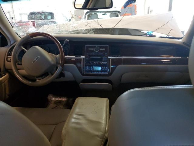 Photo 8 from auction – 2010 LINCOLN TOWN CAR S with VIN 2LNBL8CV6AX632005