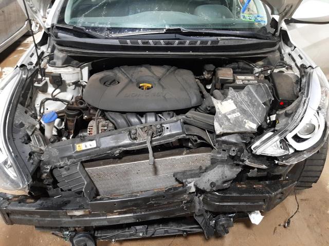 Photo 11 from auction – 2015 HYUNDAI ELANTRA SE with VIN 5NPDH4AE3FH585115