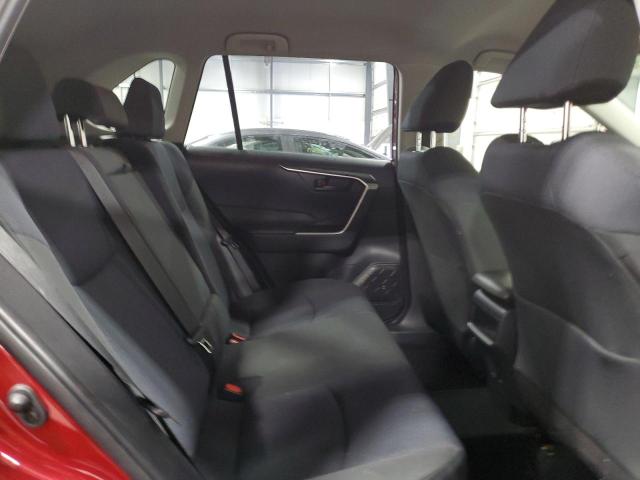 Photo 11 from auction – 2019 TOYOTA RAV4 LE with VIN JTMF1RFVXKD023103