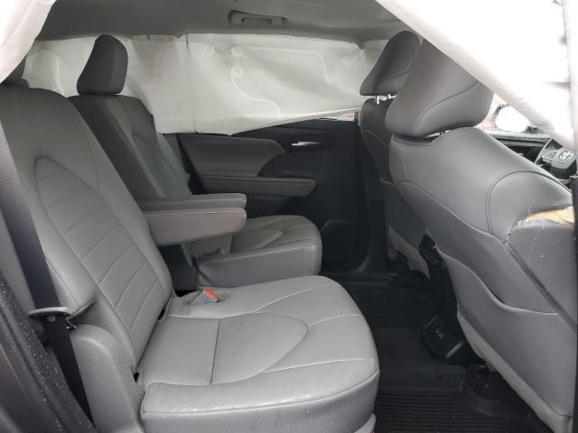 Photo 10 from auction – 2022 TOYOTA HIGHLANDER with VIN 5TDGZRBH6NS176373