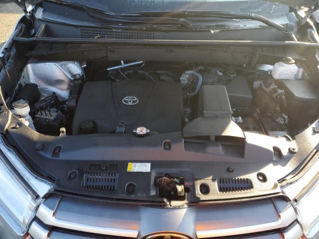 Photo 12 from auction – 2019 TOYOTA HIGHLANDER with VIN 5TDJZRFH4KS616716
