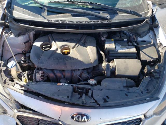 Photo 11 from auction – 2016 KIA FORTE LX with VIN KNAFK4A65G5619136