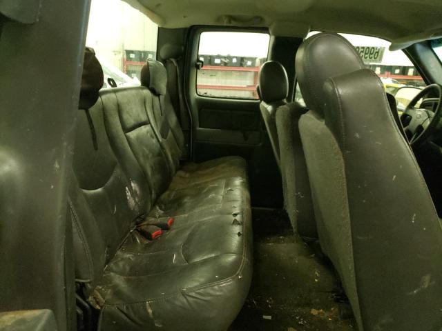 Photo 10 from auction – 2005 CHEVROLET SILVERADO with VIN 1GCHC29U95E223563