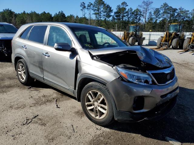Photo 4 from auction – 2014 KIA SORENTO LX with VIN 5XYKTCA65EG508793
