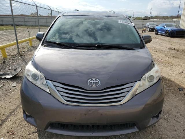 Photo 5 from auction – 2017 TOYOTA SIENNA XLE with VIN 5TDYZ3DC3HS795245