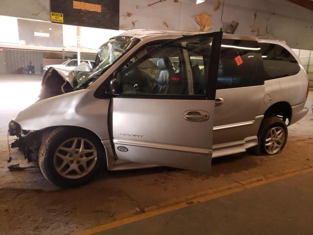 DODGE GRAND CARA 2000 with VIN 1B4GP44R4YB763758 - Photo from auction