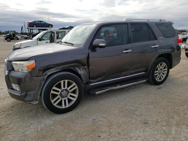 TOYOTA 4RUNNER SR 2011 with VIN JTEZU5JR6B5032801 - Photo from auction