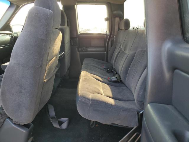 Photo 10 from auction – 2002 CHEVROLET SILVERADO with VIN 2GCEC19W121181305