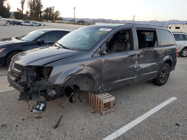 DODGE GRAND CARA 2017 مع رقم تعريف المركبة 2C4RDGEG8HR674084 - صورة من المزاد