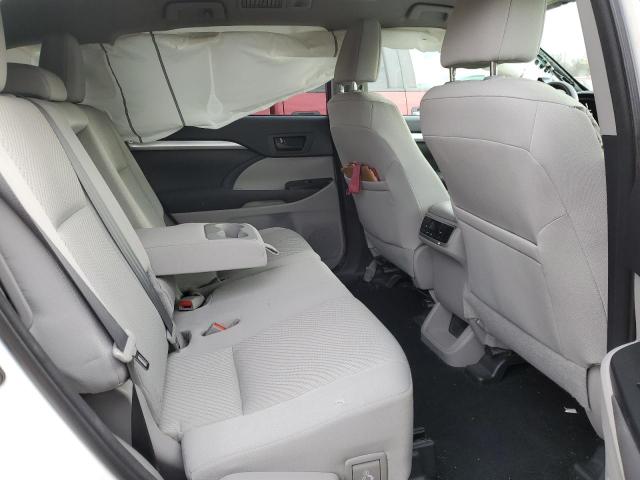 Photo 11 from auction – 2015 TOYOTA HIGHLANDER with VIN 5TDZKRFH3FS087952