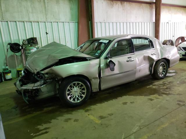 LINCOLN TOWN CAR E 2002 with VIN 1LNHM81W62Y614219 - Photo from auction