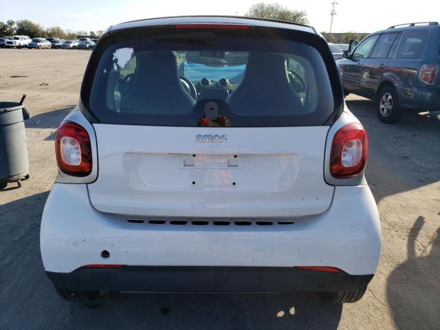 Photo 6 from auction – 2017 SMART FORTWO with VIN WMEFJ5DA0HK169640