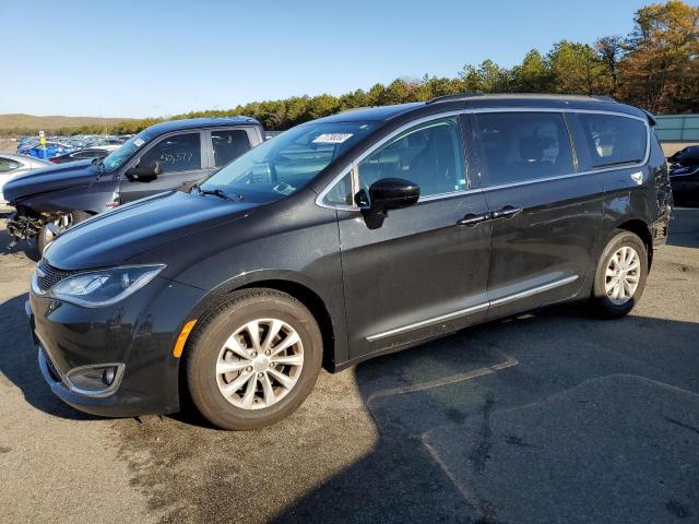 CHRYSLER PACIFICA 2017 with VIN 2C4RC1BG9HR599013 - Photo from auction