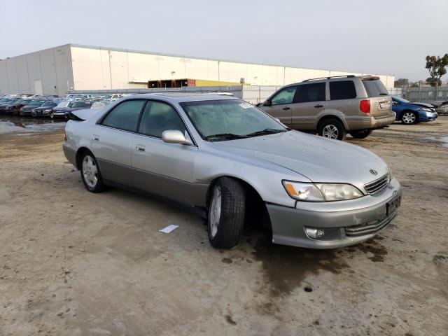 Photo 4 from auction – 2000 LEXUS ES 300 with VIN JT8BF28G2Y0274184