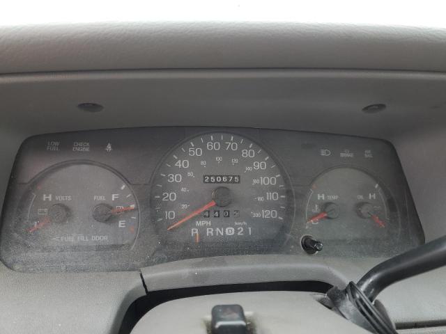 Photo 9 from auction – 2001 MERCURY GRAND MARQ with VIN 2MEFM74W41X666723