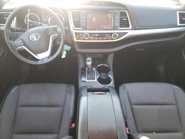 Photo 8 from auction – 2018 TOYOTA HIGHLANDER with VIN 5TDBZRFH3JS494675