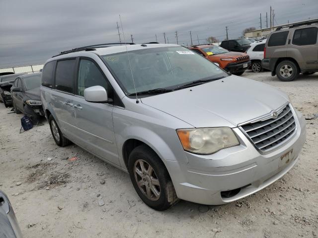 Photo 4 from auction – 2010 CHRYSLER TOWN & COU with VIN 2A4RR8D15AR480472