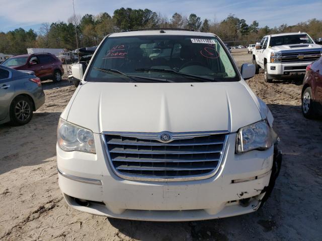 Photo 5 from auction – 2010 CHRYSLER TOWN & COU with VIN 2A4RR5D15AR298527