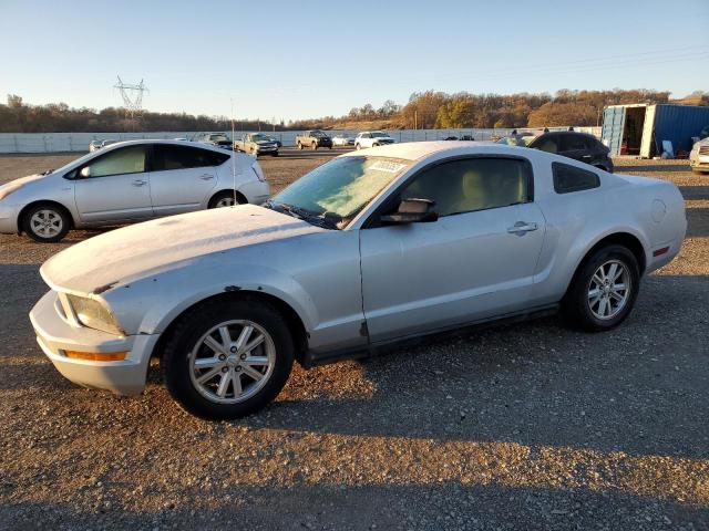 FORD MUSTANG 2007 with VIN 1ZVFT80N675282571 - Photo from auction
