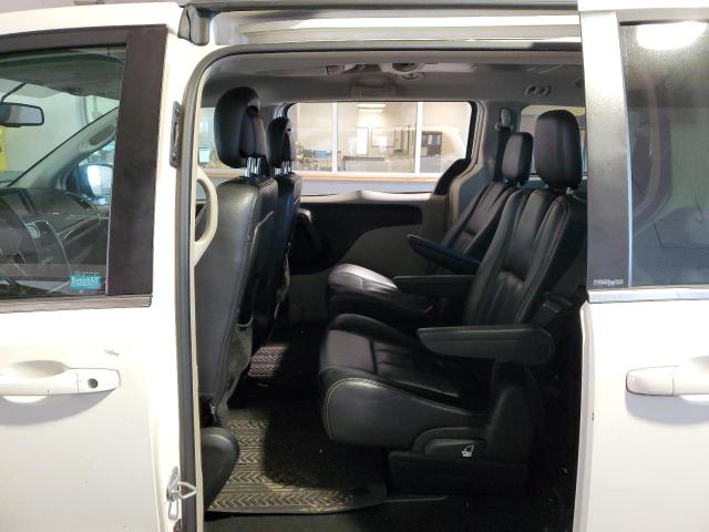 Photo 11 from auction – 2013 CHRYSLER TOWN & COU with VIN 2C4RC1BGXDR705608